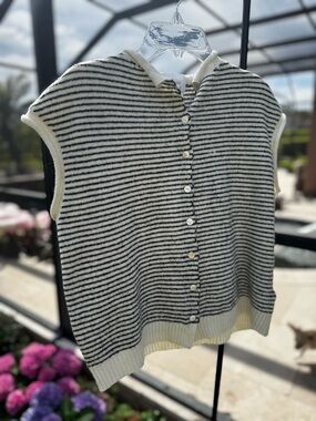 Striped Sleeveless Button-Up Cardigan Vest - Cream & Black